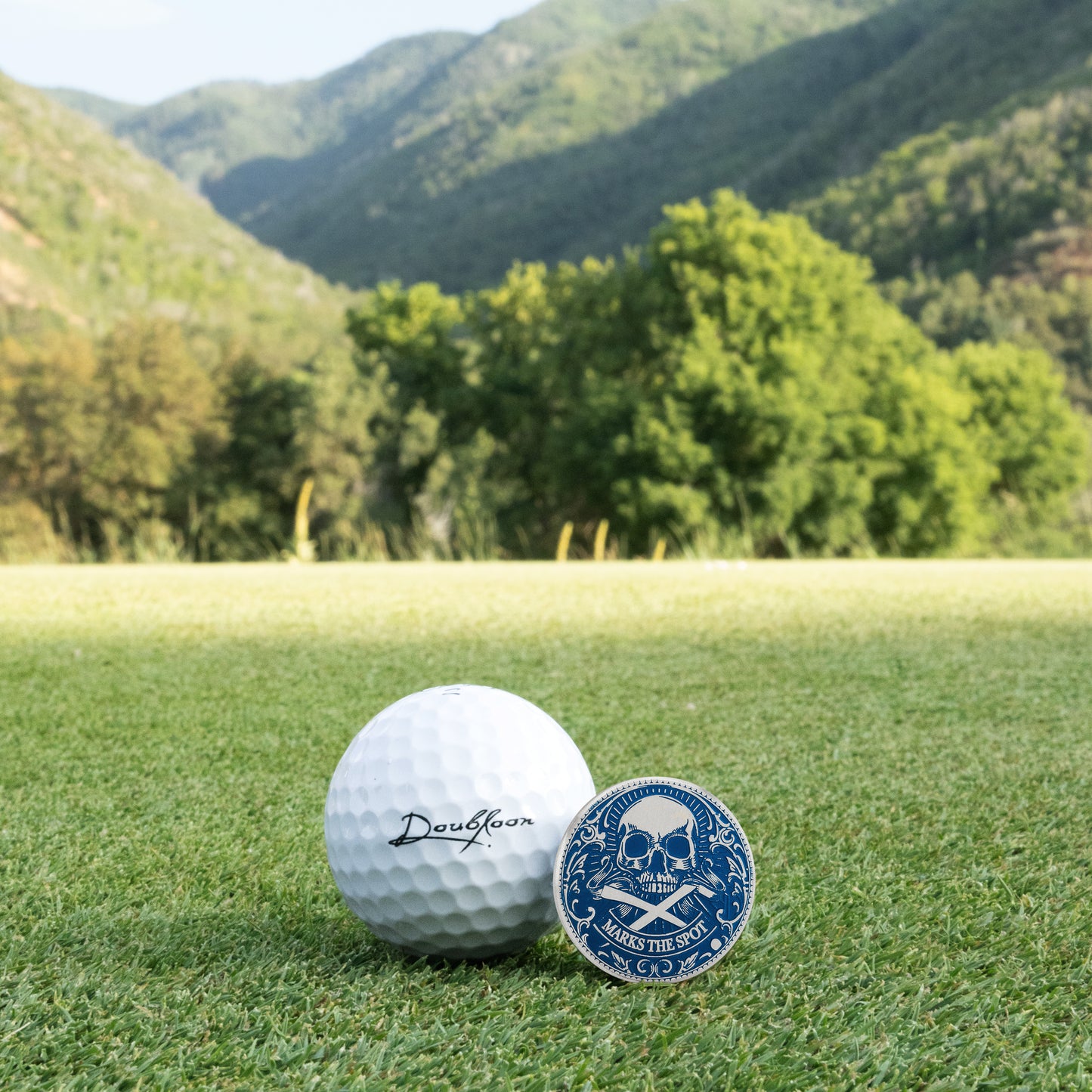 The Silver Omen Antique, Color Edition Golf Ball Marker — scale comparison showing 30mm diameter