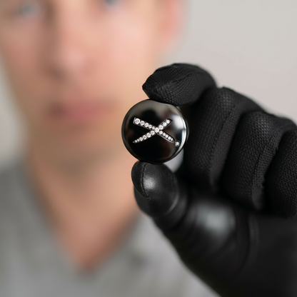 Hand-held Landscape — Diamond X close-up